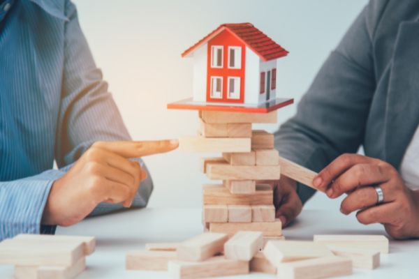 Cam kết tài sản riêng không giá trị
